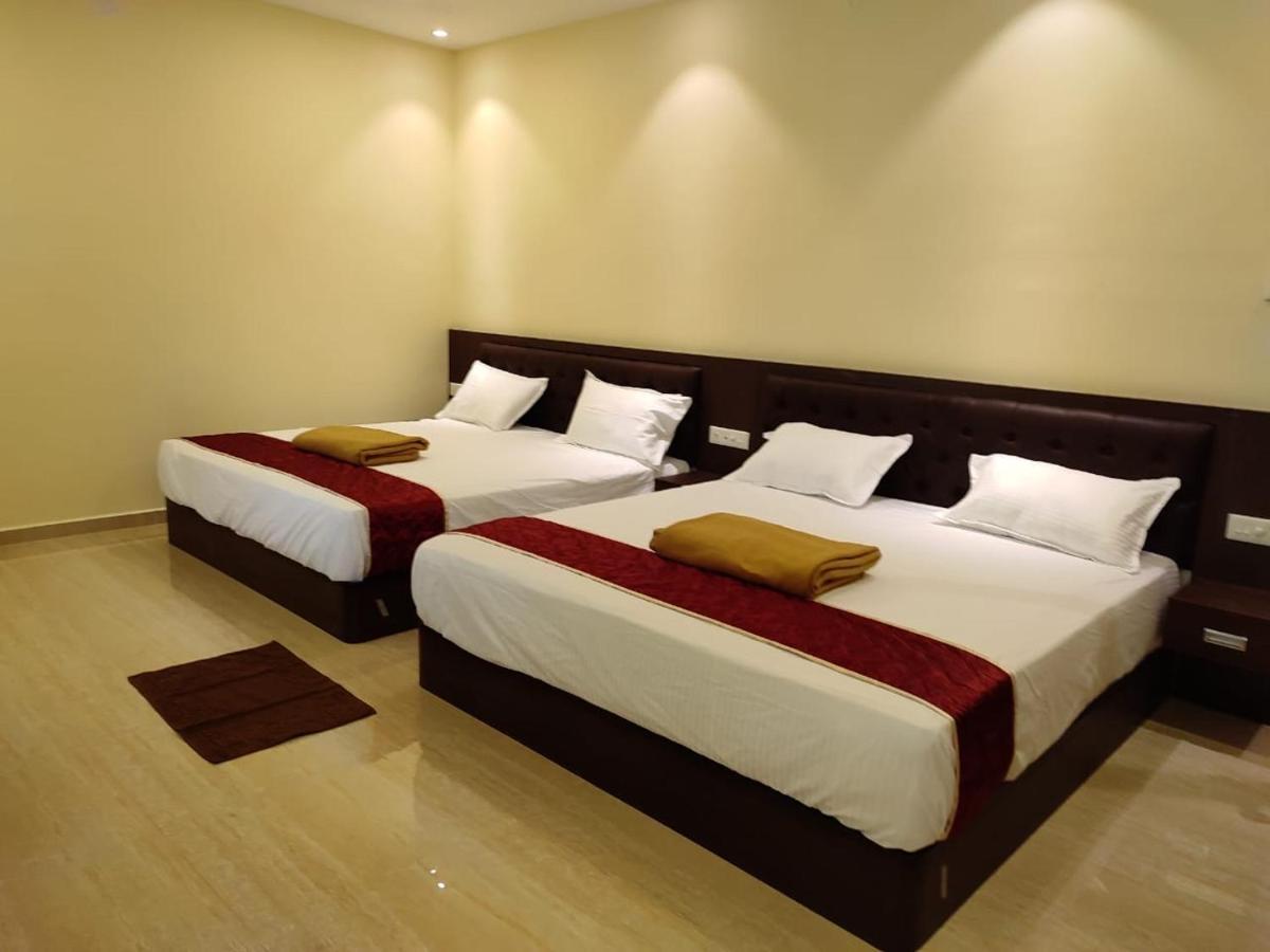 Sugam & Convention Centre Hotel *